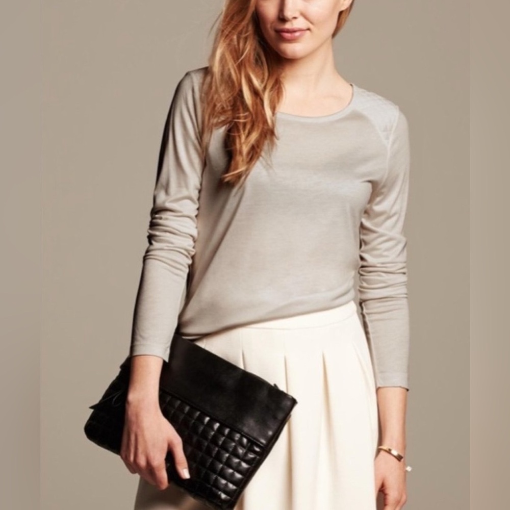 Banana Republic Cream Fitted Long Sleeve Blouse